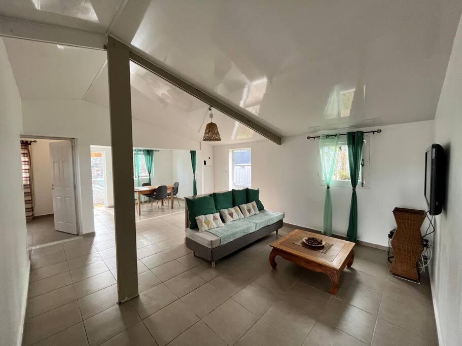 La Casita Creole Villa Avec Piscine Et Jacuzzi Сен-Пьер Экстерьер фото